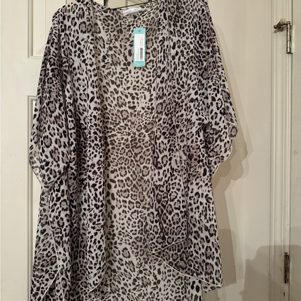 Emory Park Black and Gray Oversized 3/4 Sleeve Blouse